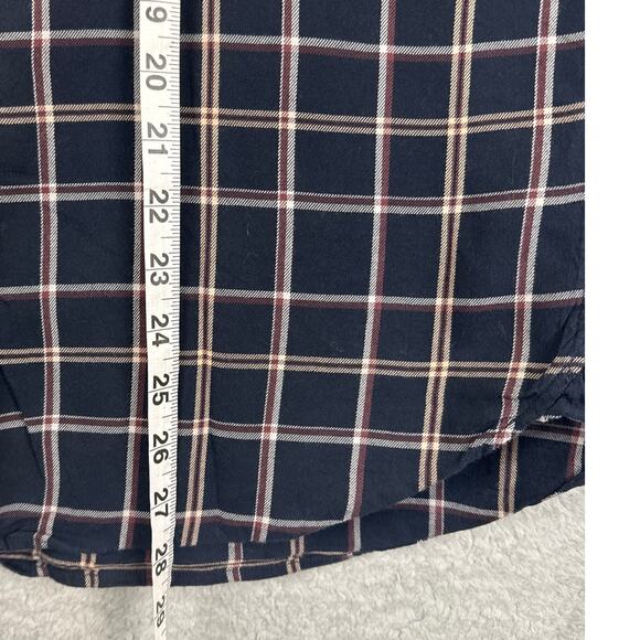 Vince Men's Classic Button Up Shirt Navy Red Plaid Size M Layering Preppy Fall - Picture 5 of 10